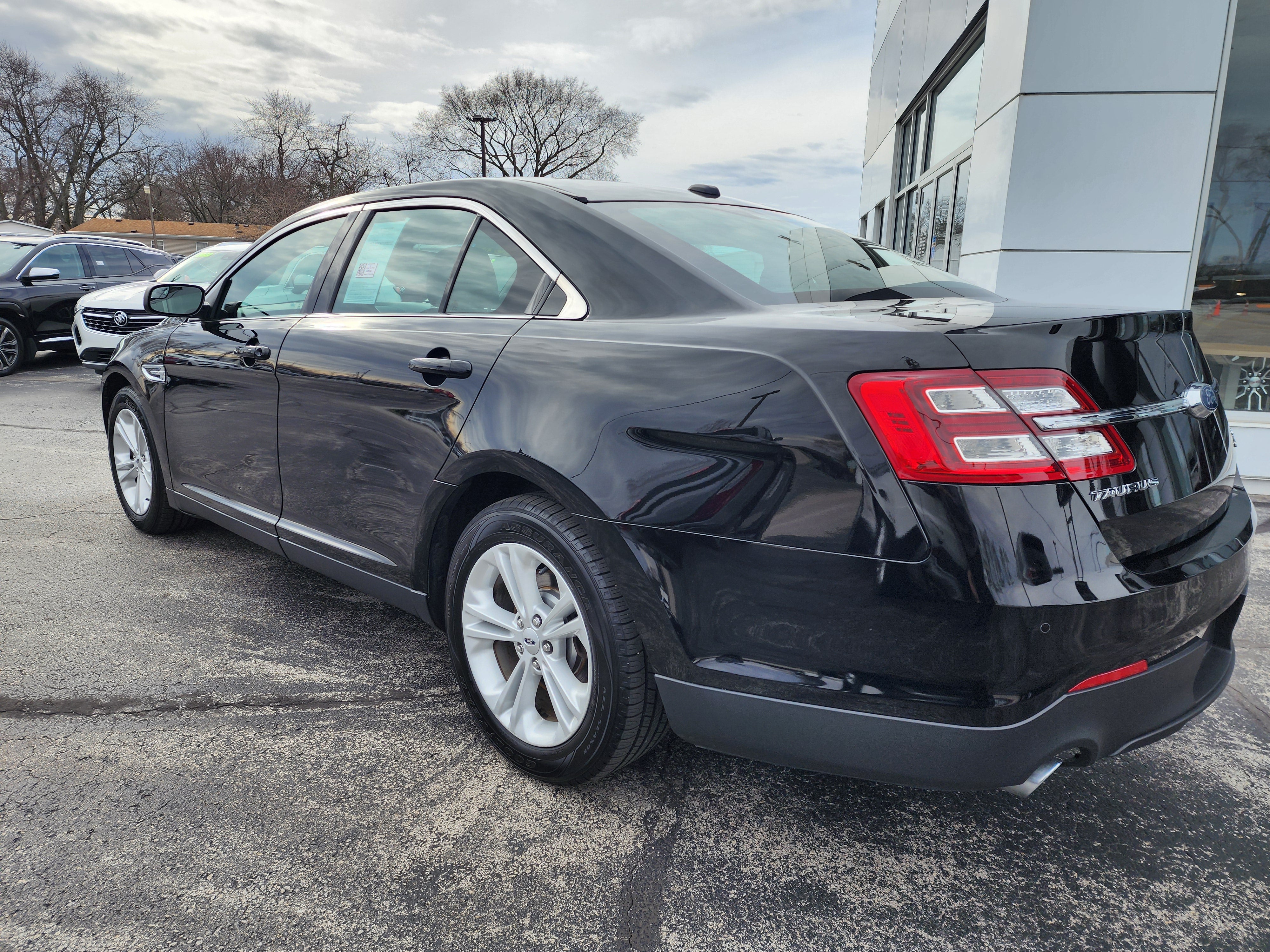 2016 Ford Taurus SEL