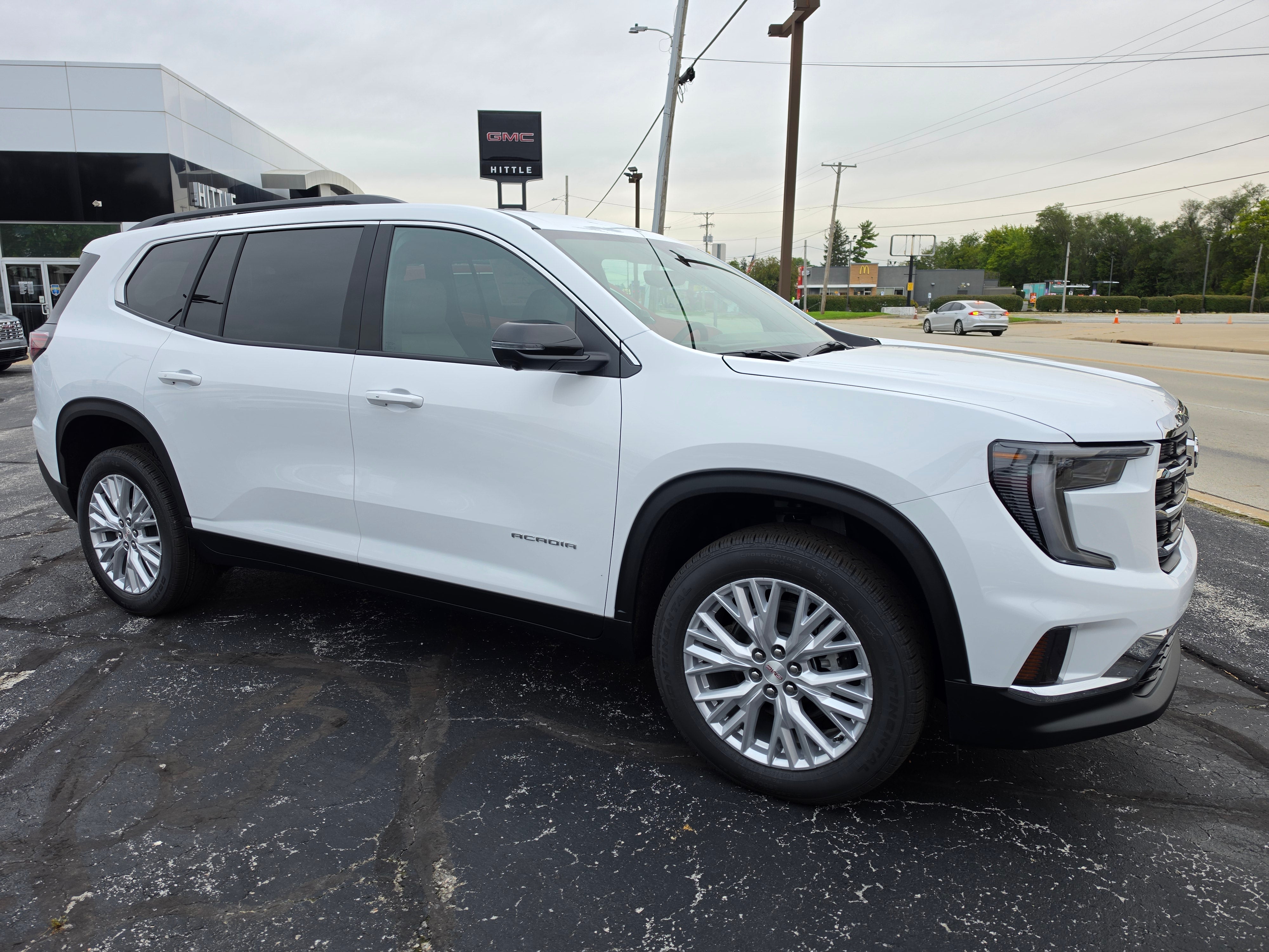 2027 GMC Acadia Elevation
