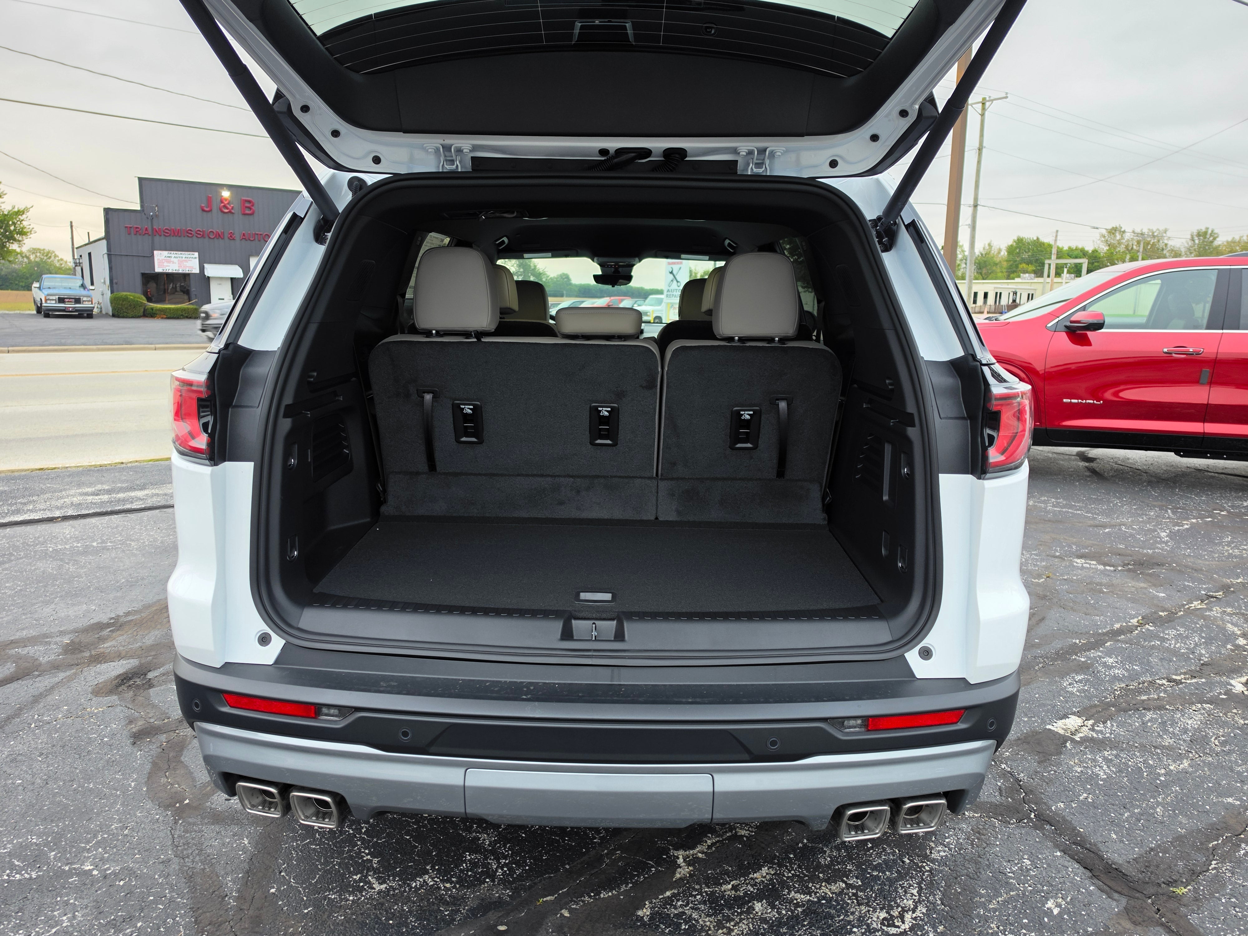 2027 GMC Acadia Elevation