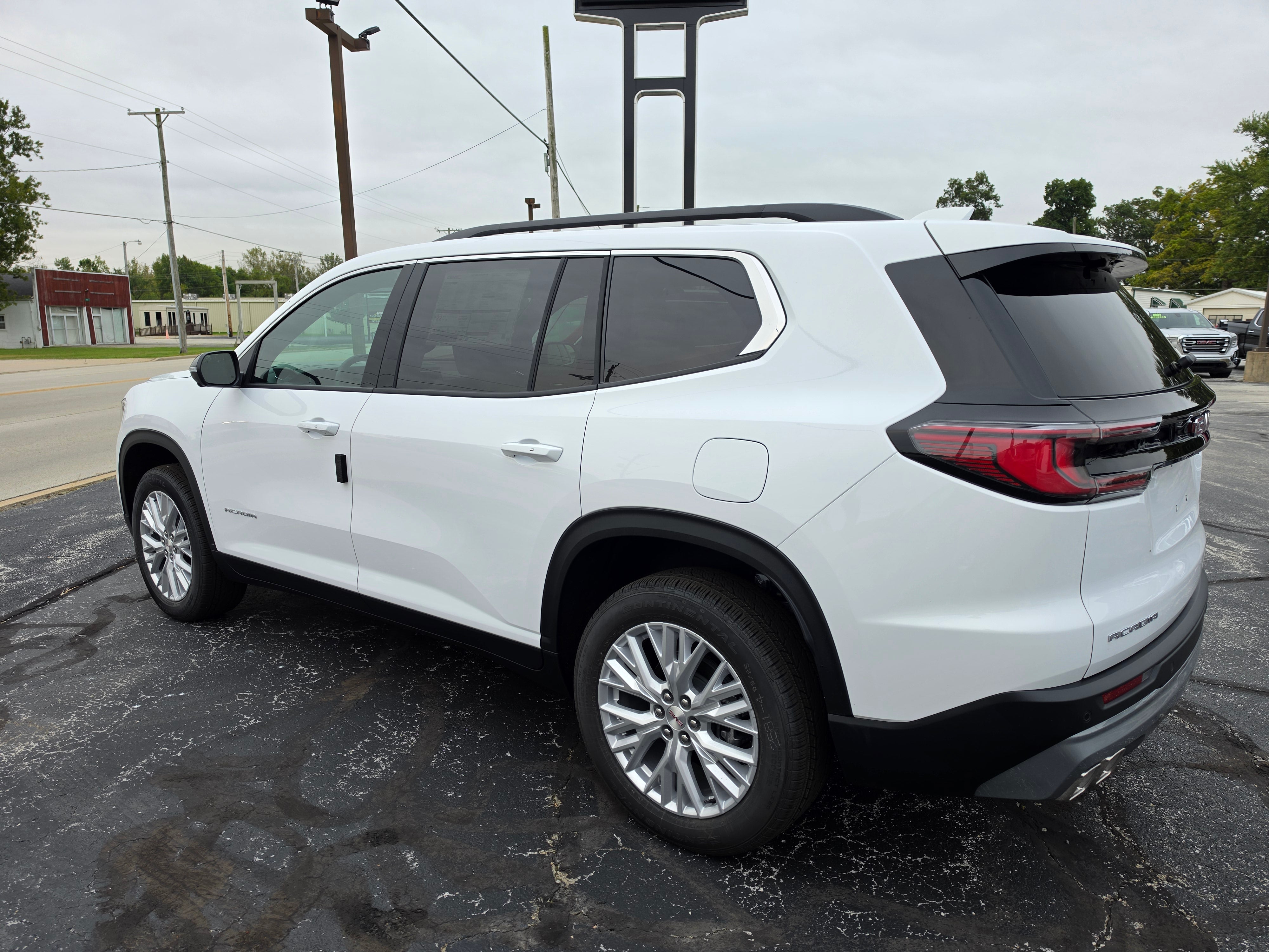 2027 GMC Acadia Elevation