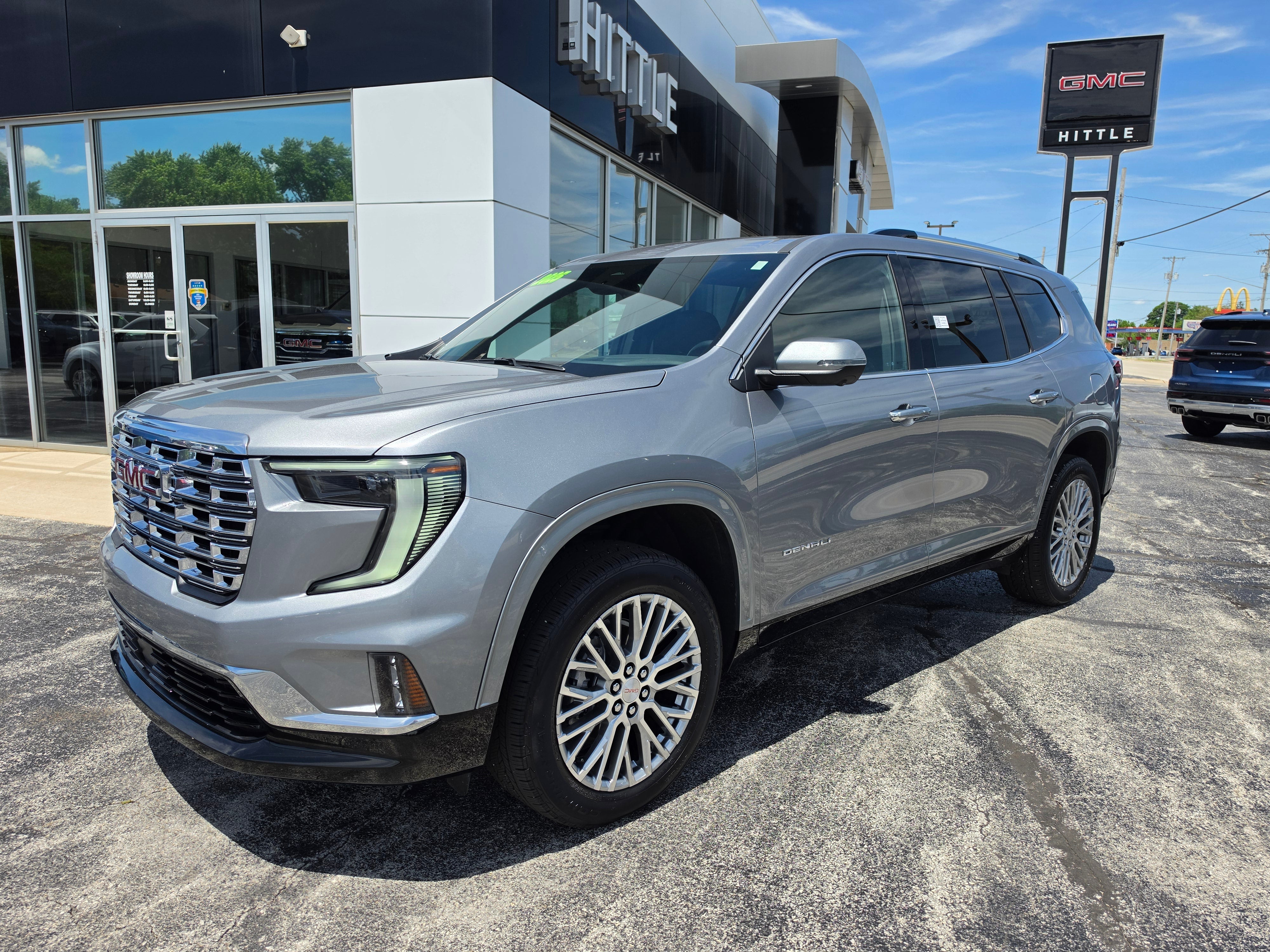 2025 GMC Acadia Denali
