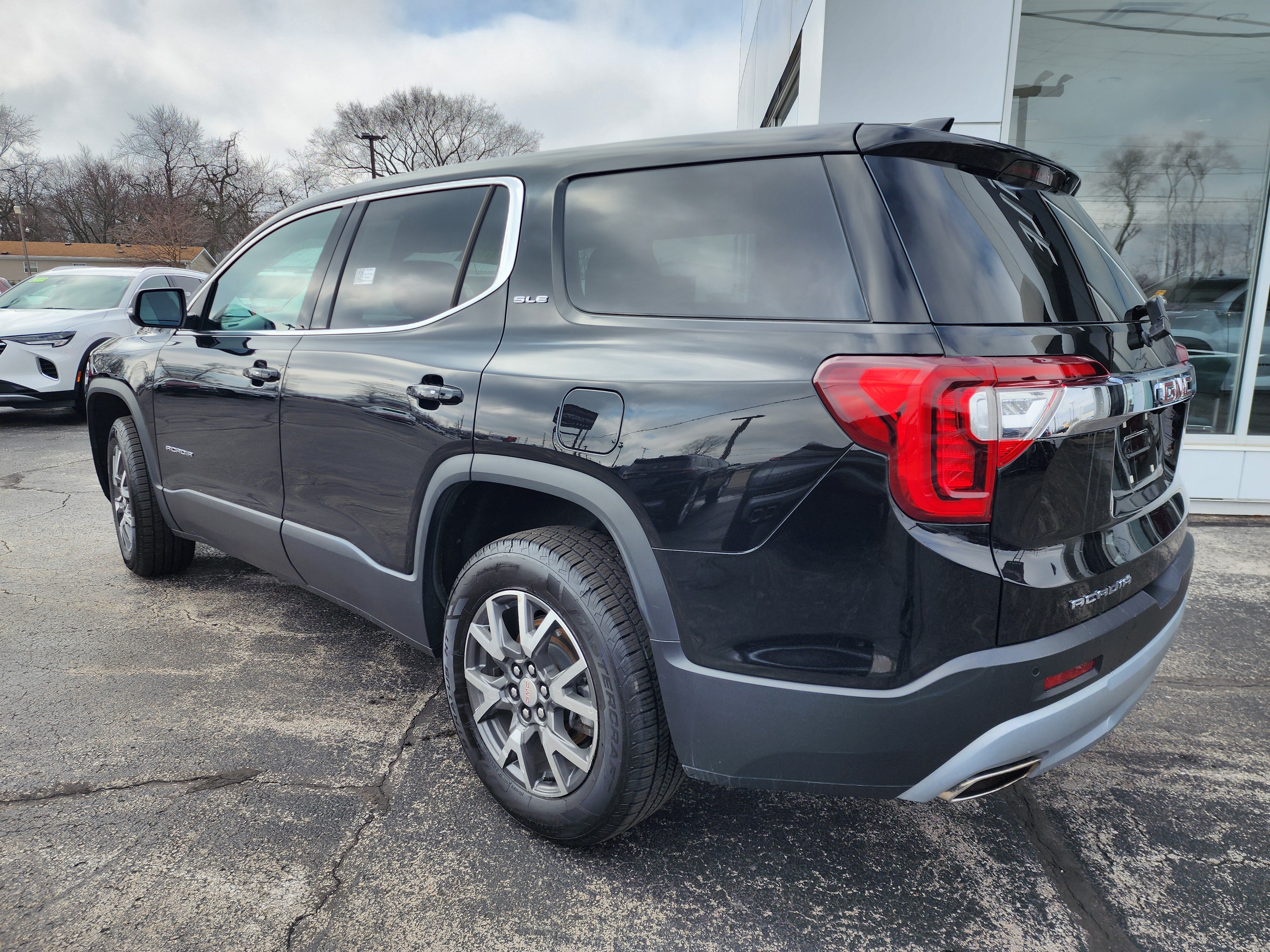 2023 GMC Acadia SLE