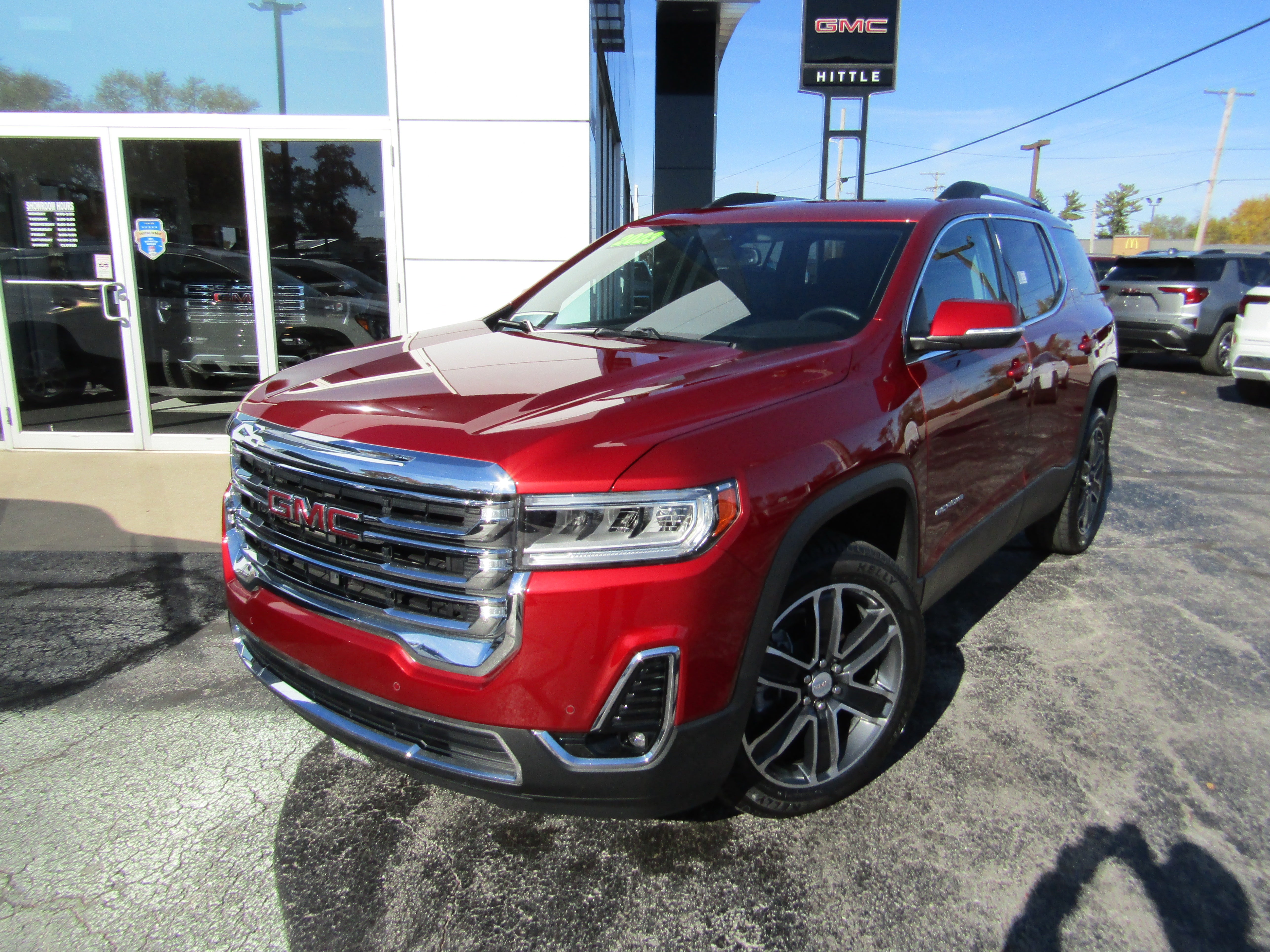 2023 GMC Acadia SLT