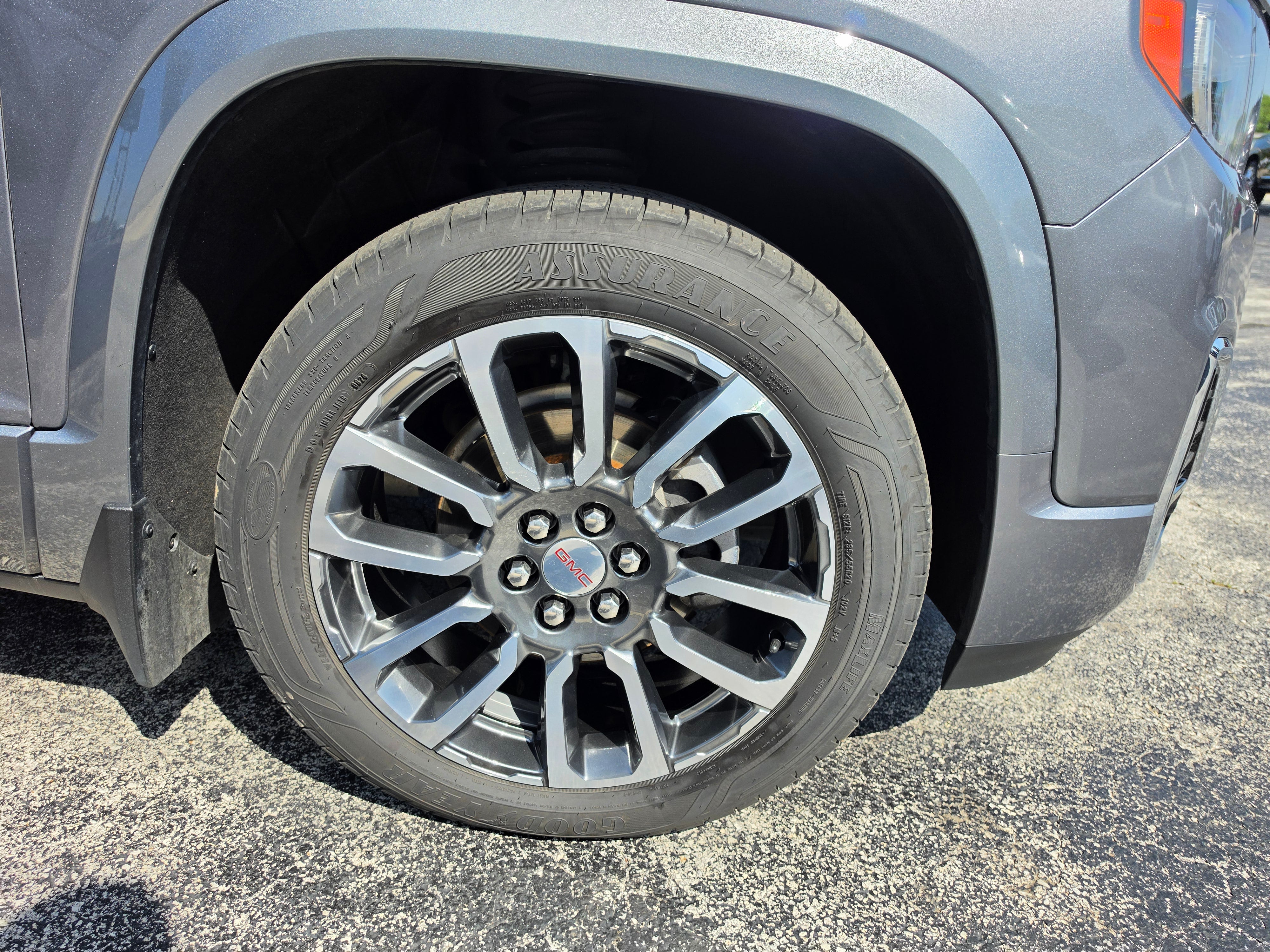 2020 GMC Acadia Denali
