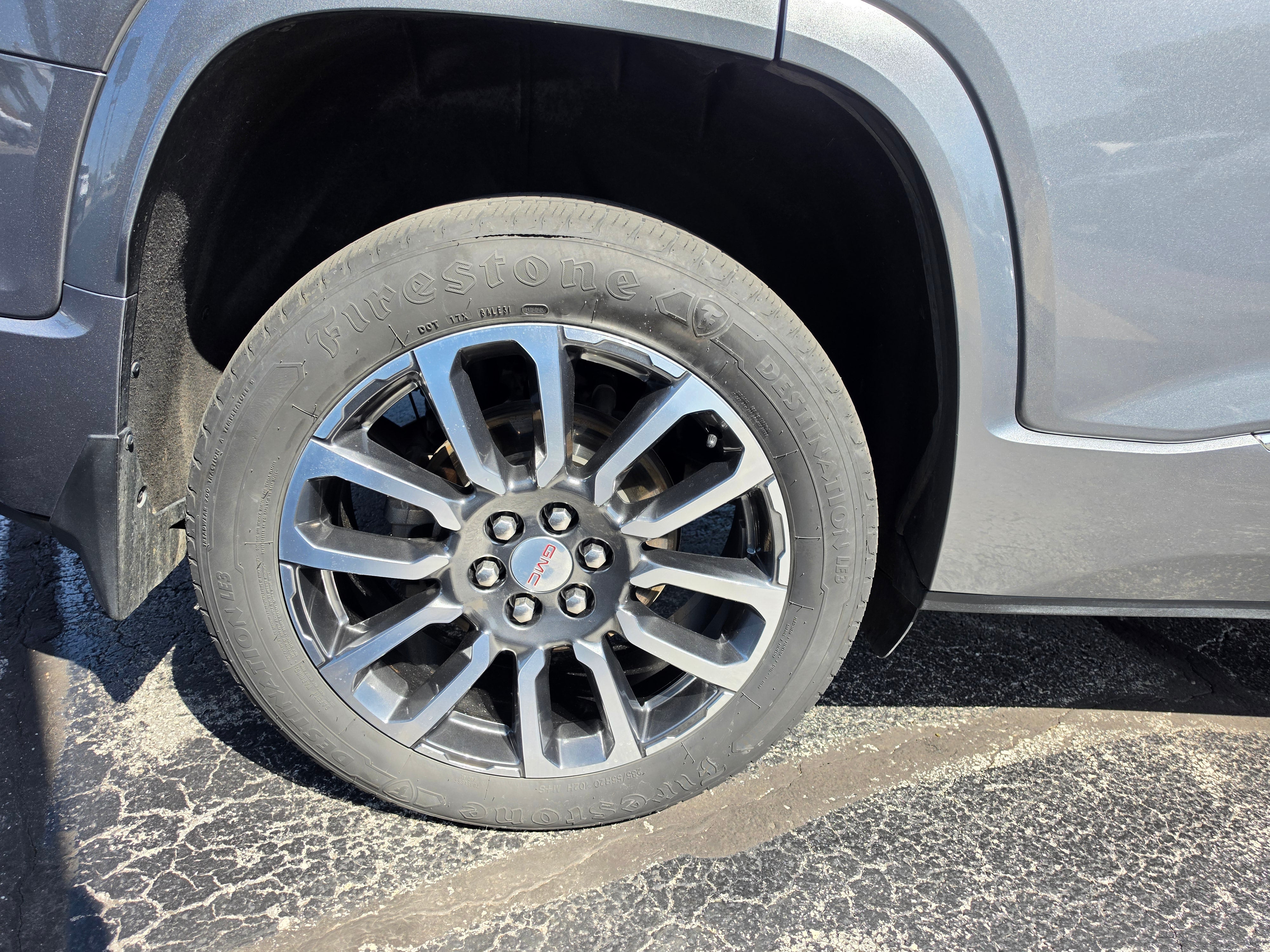 2020 GMC Acadia Denali