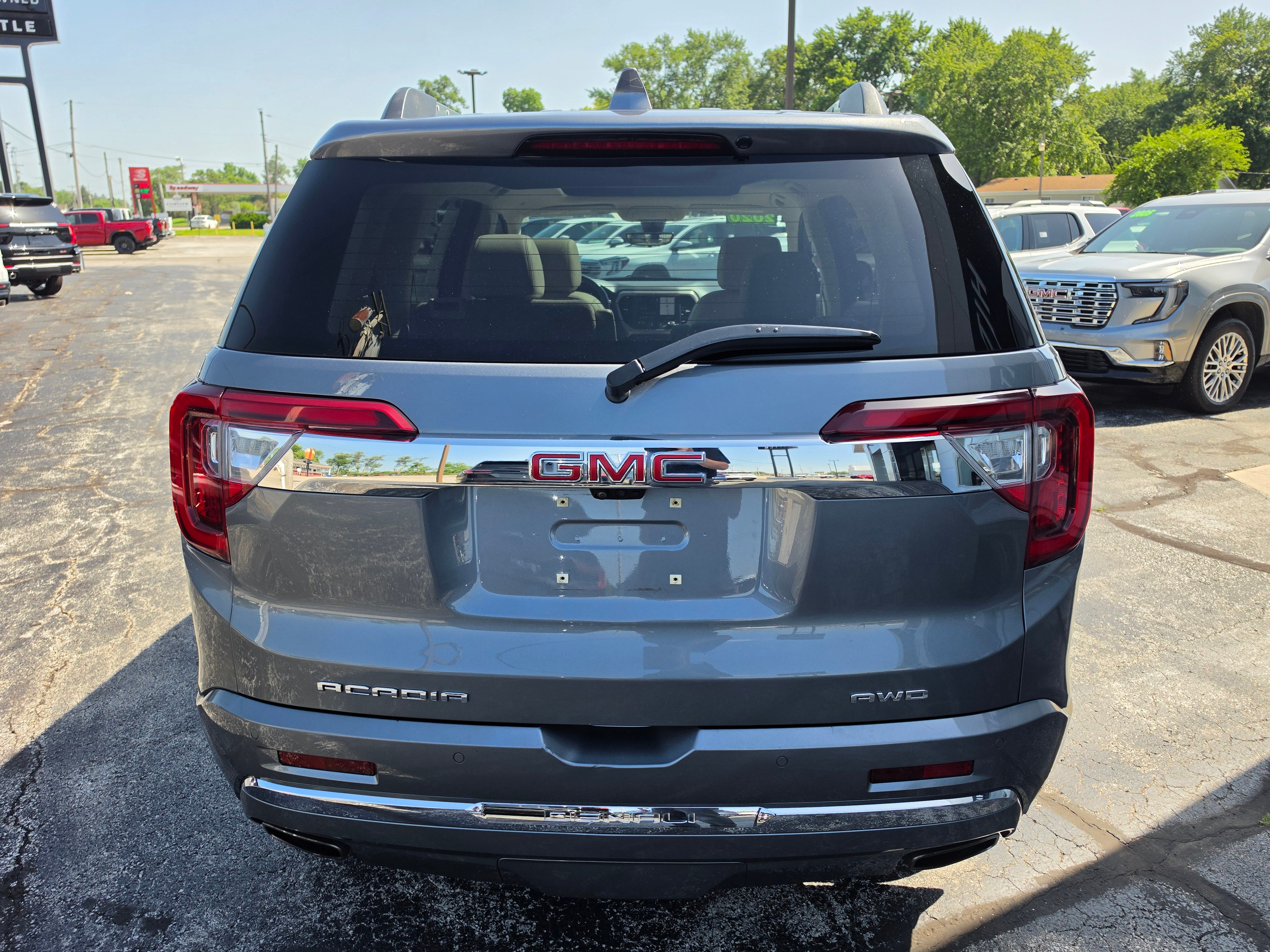 2020 GMC Acadia Denali