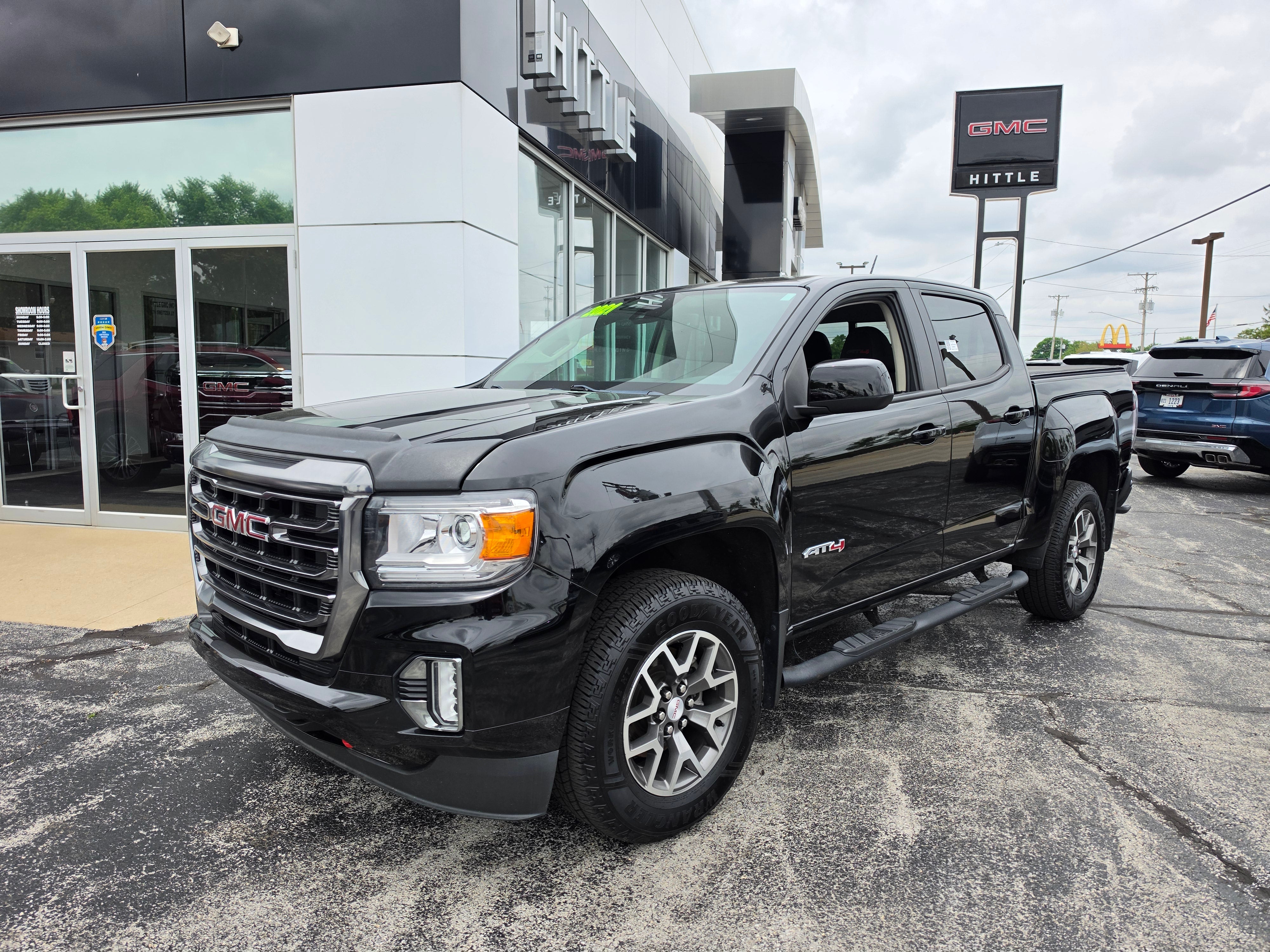 2021 GMC Canyon 4WD AT4 Crew Cab Short Box (Cloth)'s photo