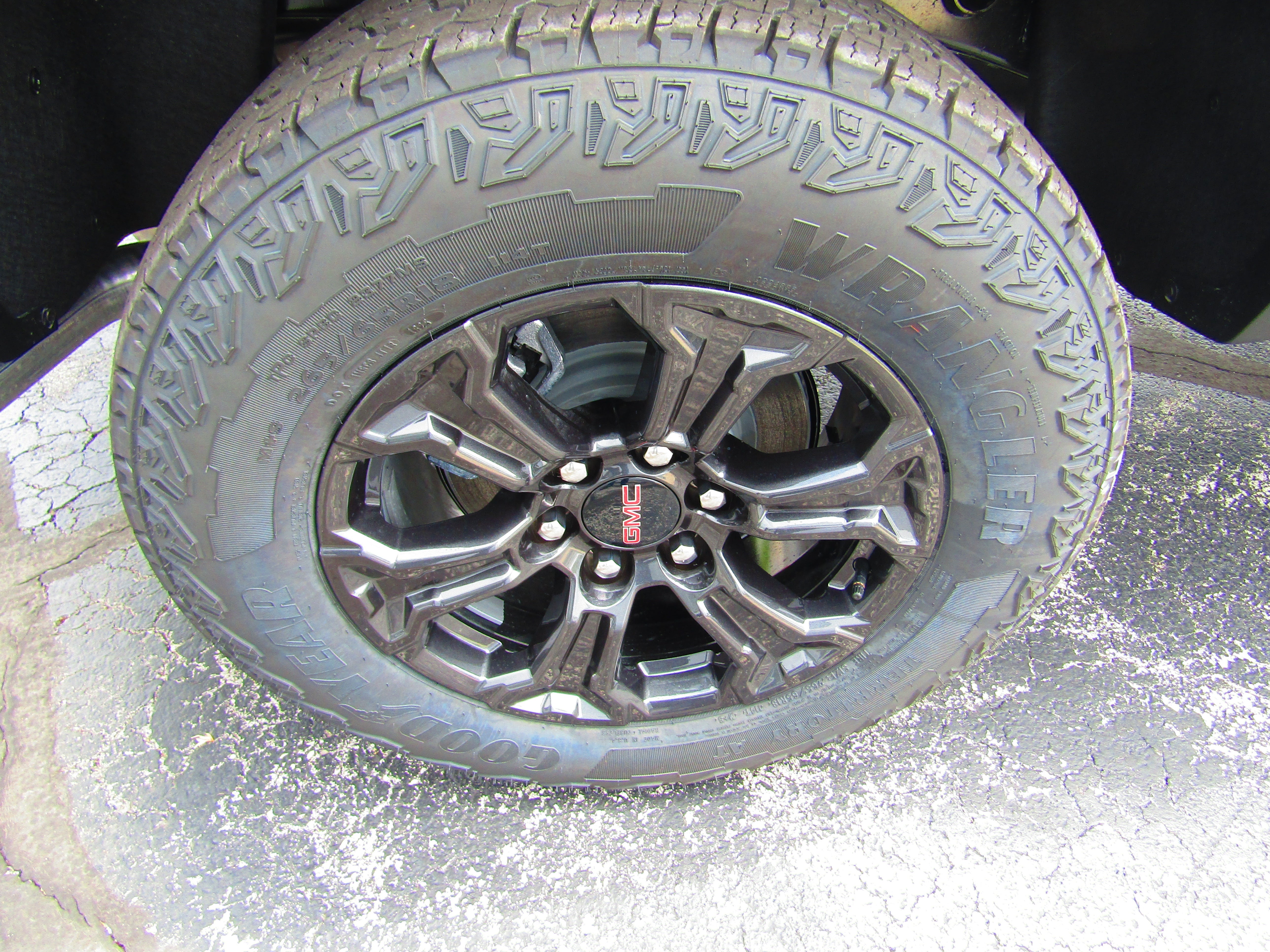 2025 GMC Canyon Elevation