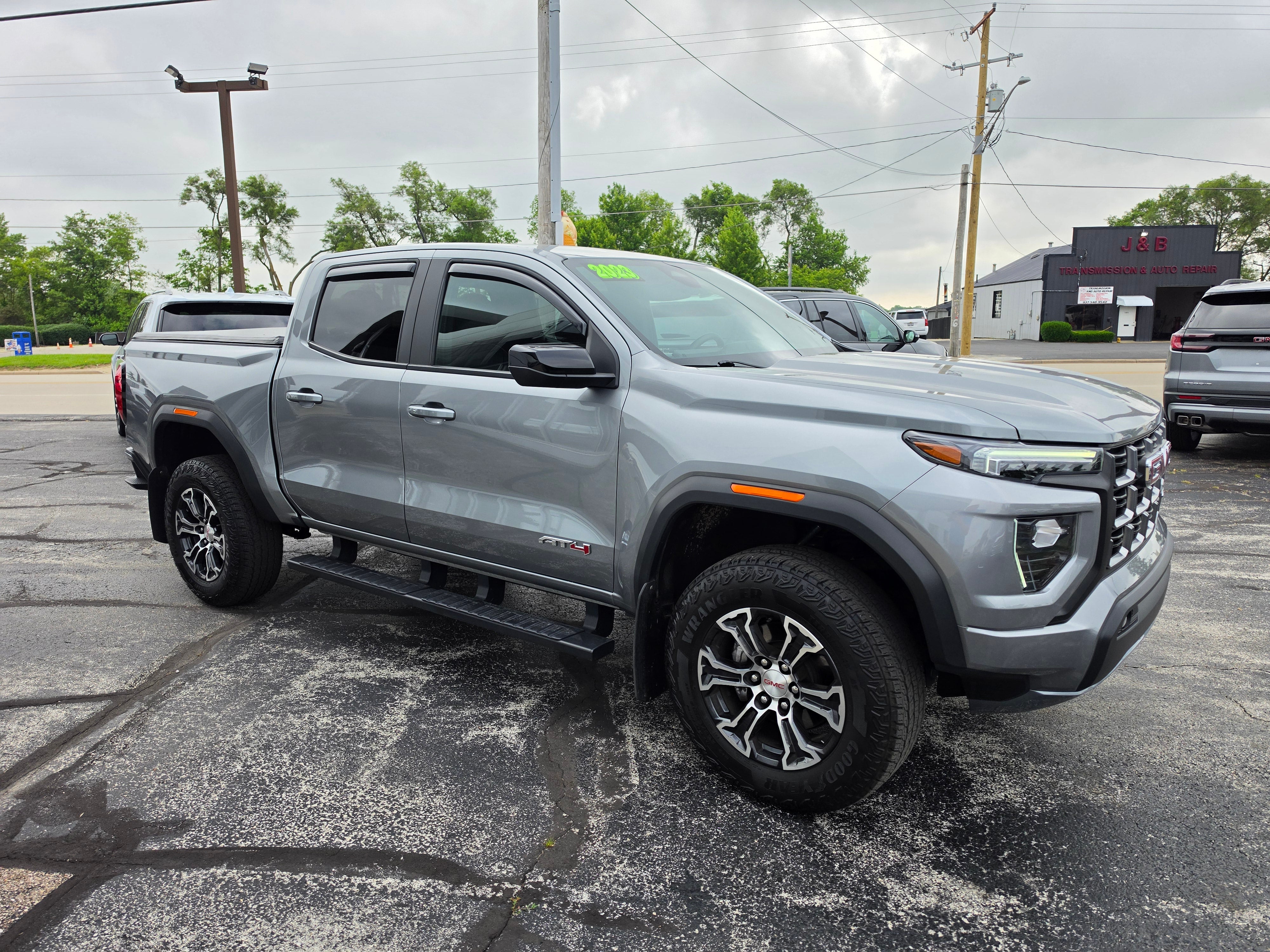2023 GMC Canyon AT4