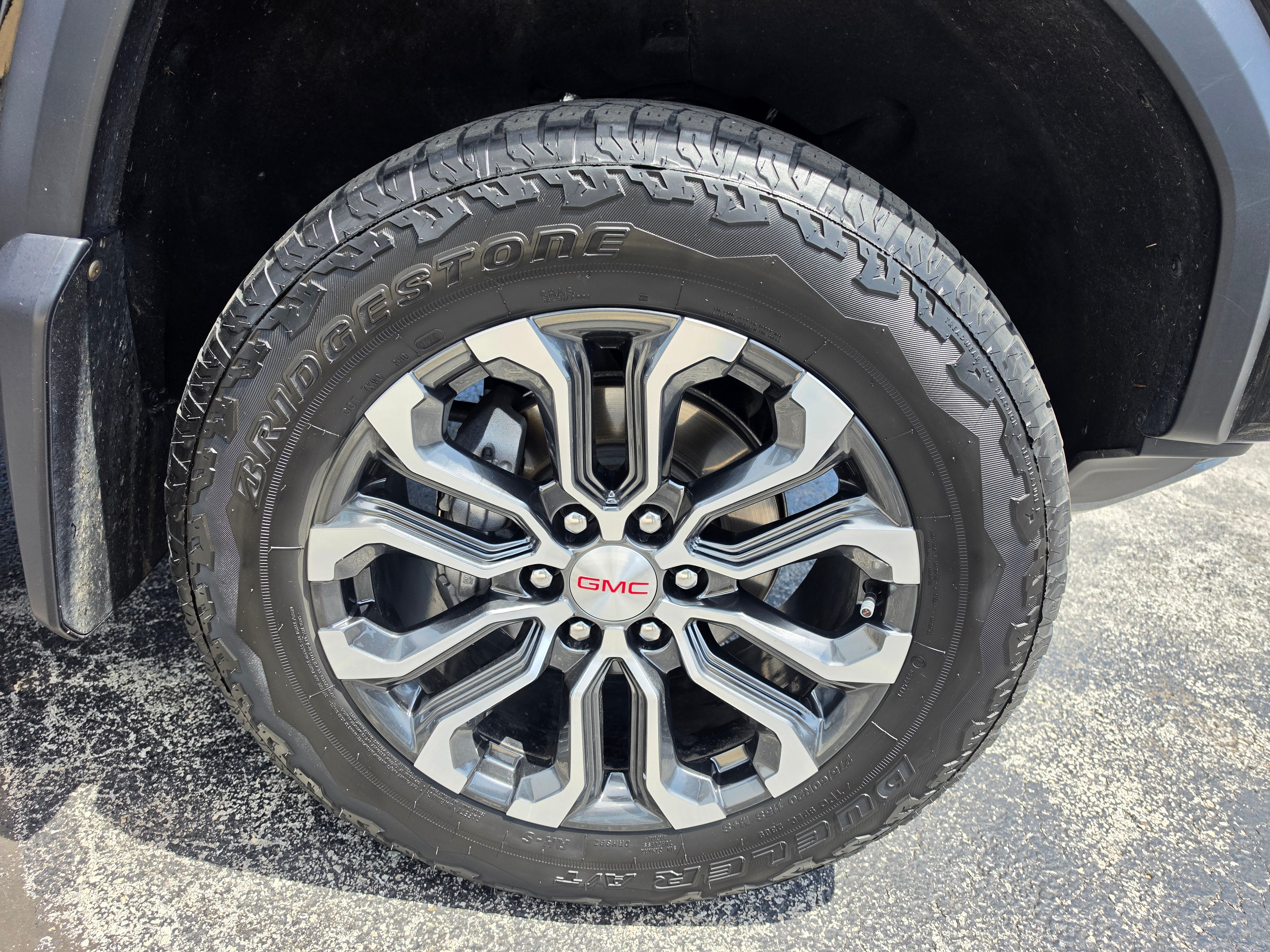 2024 GMC Canyon Denali