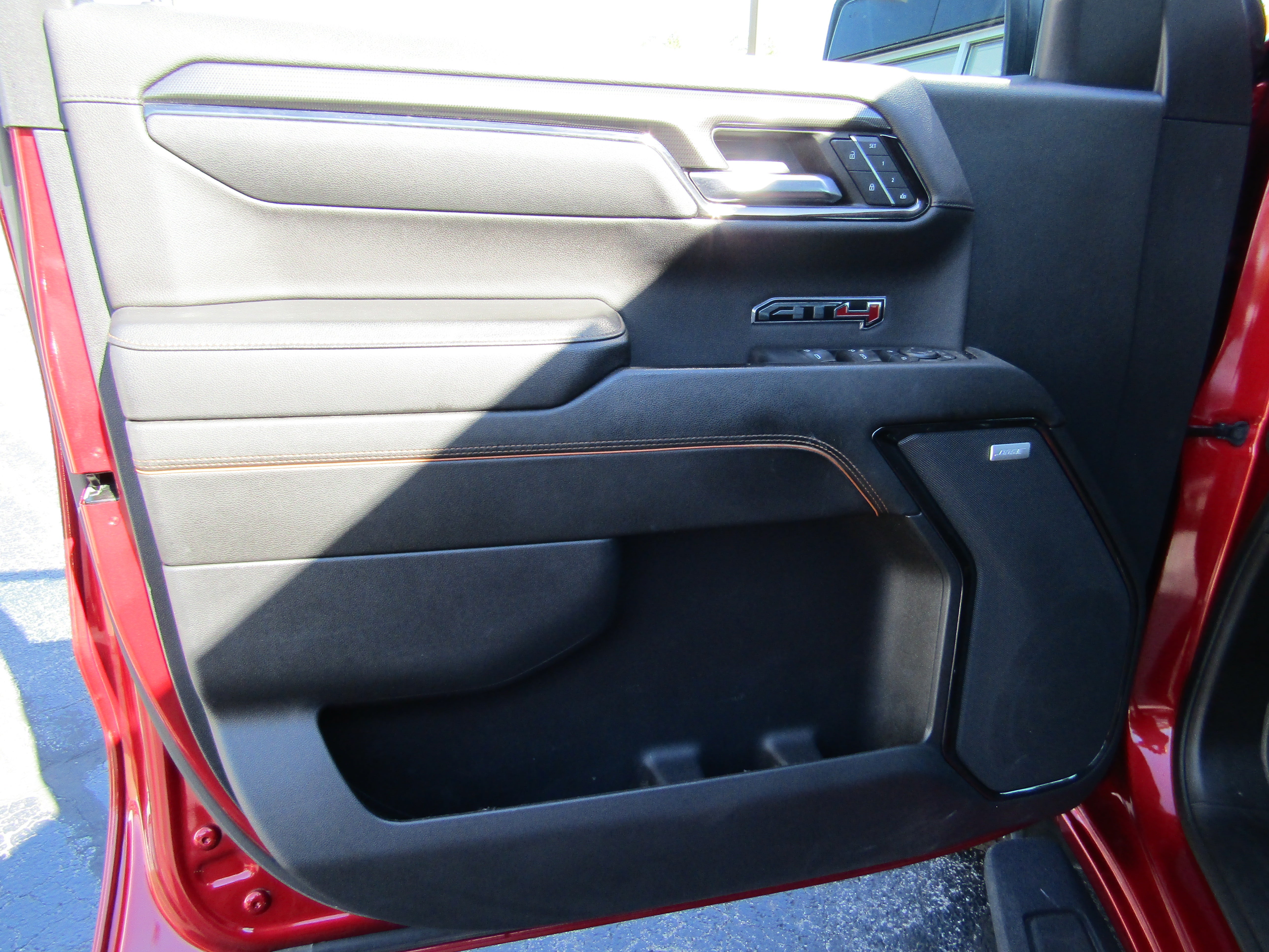 2023 GMC Sierra 1500 AT4