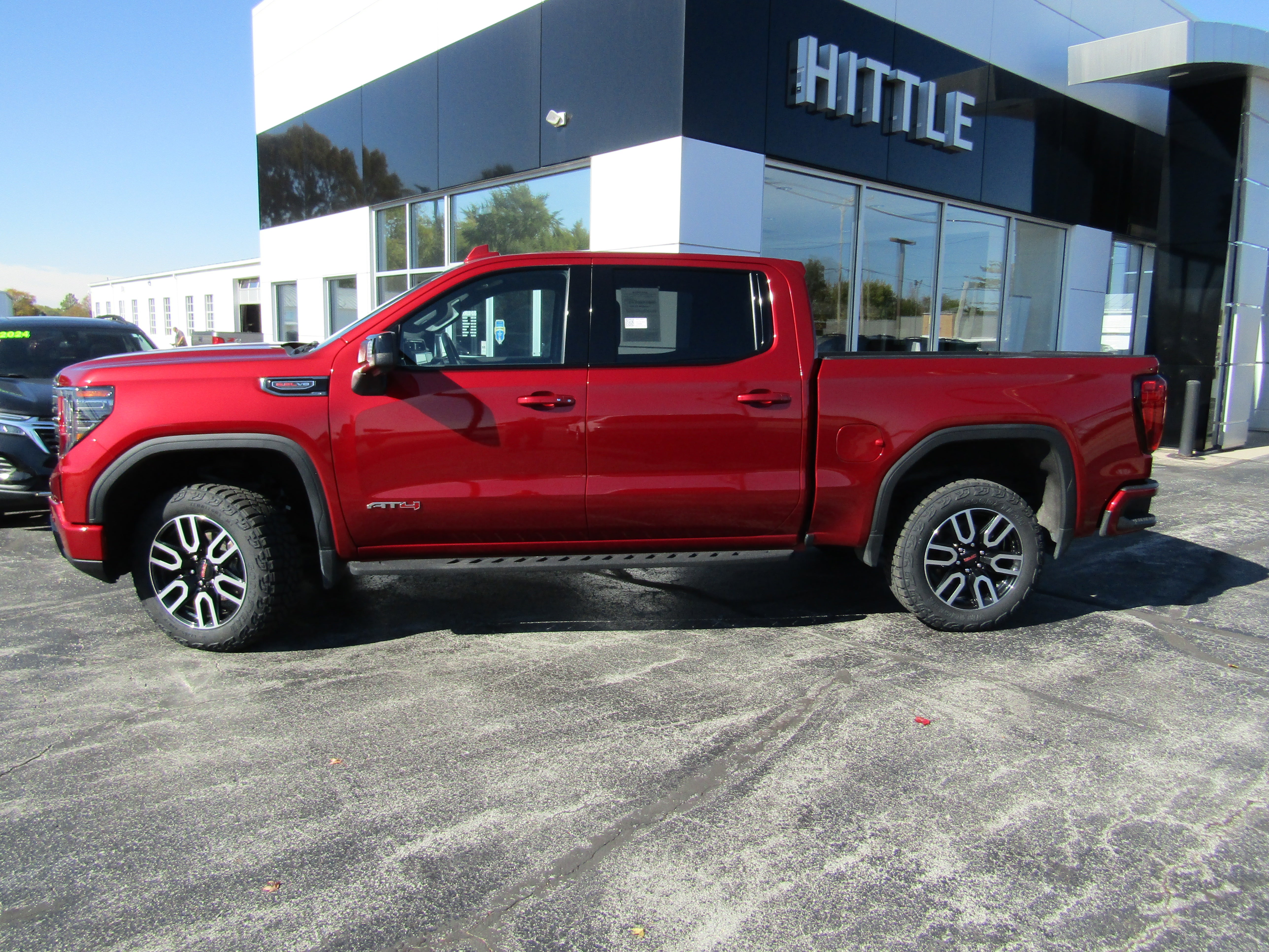 2023 GMC Sierra 1500 AT4
