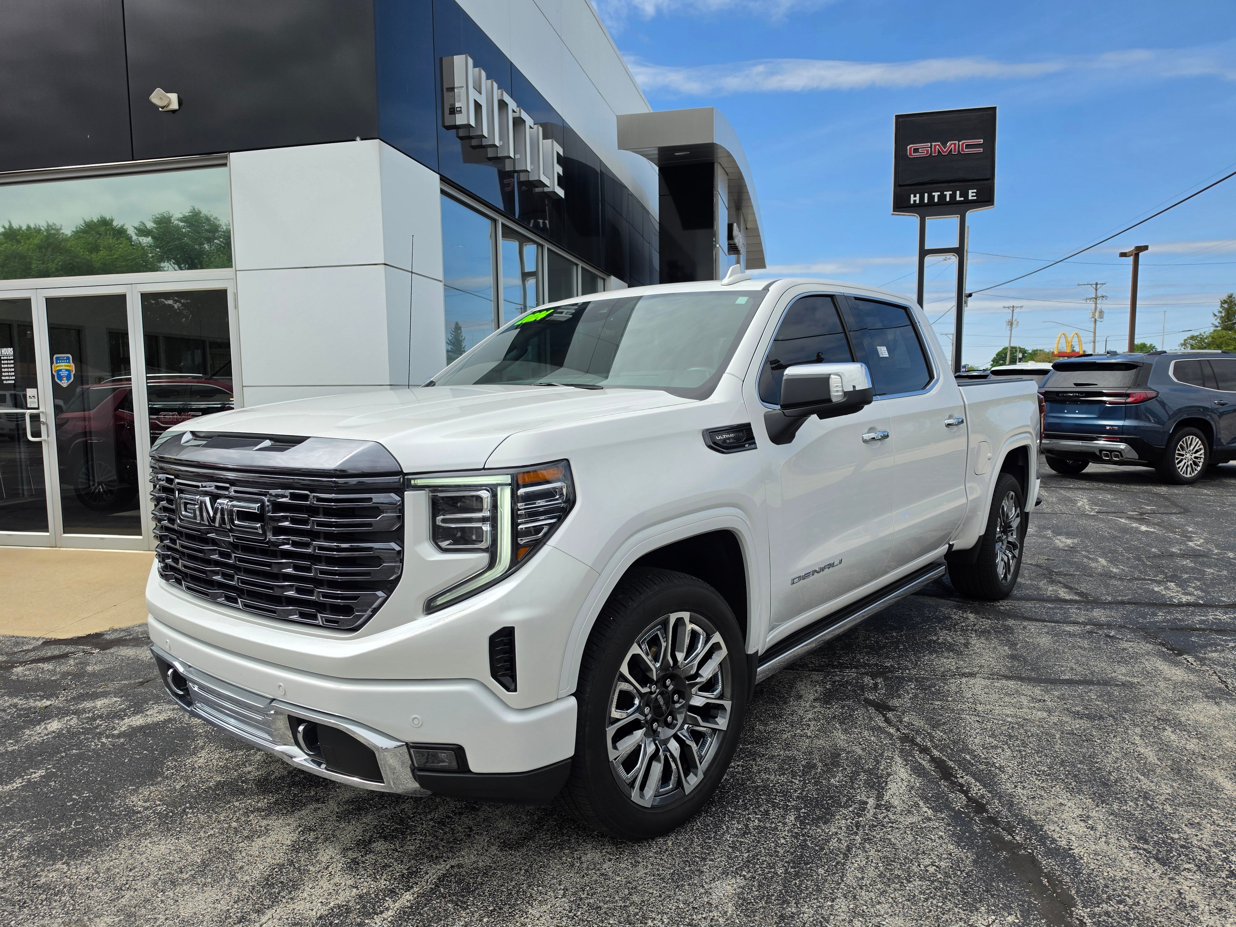 2024 GMC Sierra 4WD Crew Cab Short Box Denali Ultimate's photo