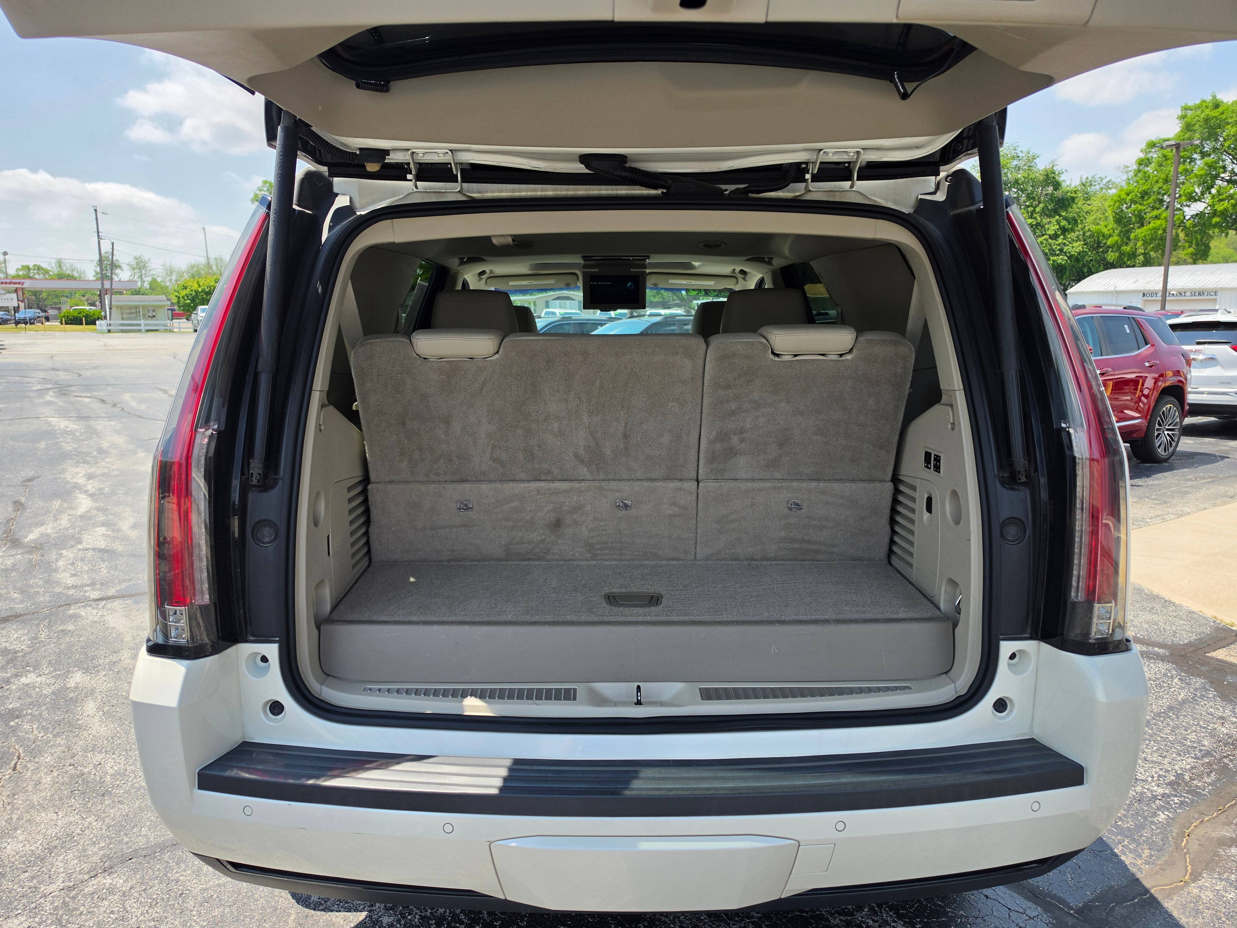 2015 Cadillac Escalade Luxury
