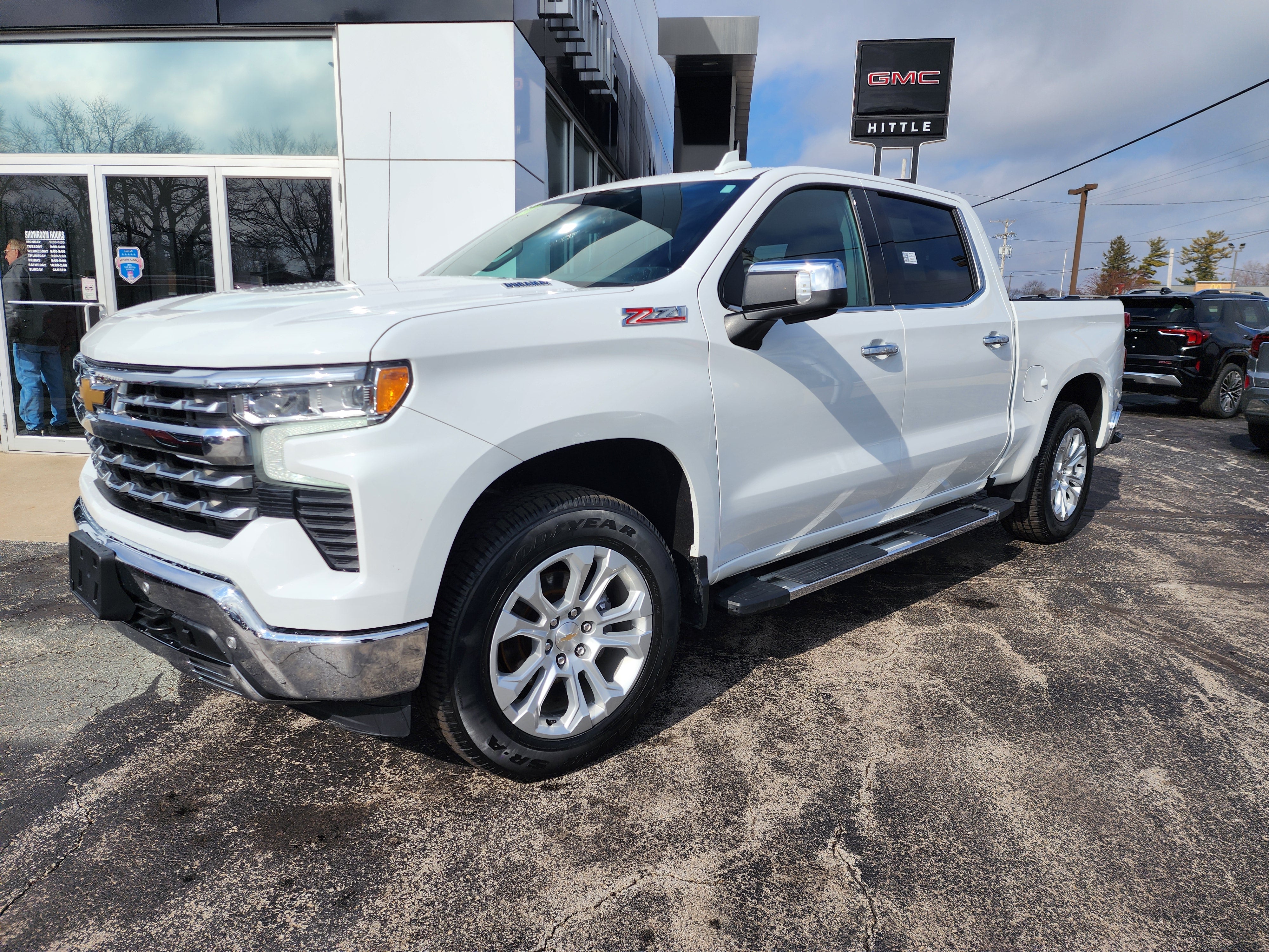 2023 Chevrolet Silverado 1500 LTZ