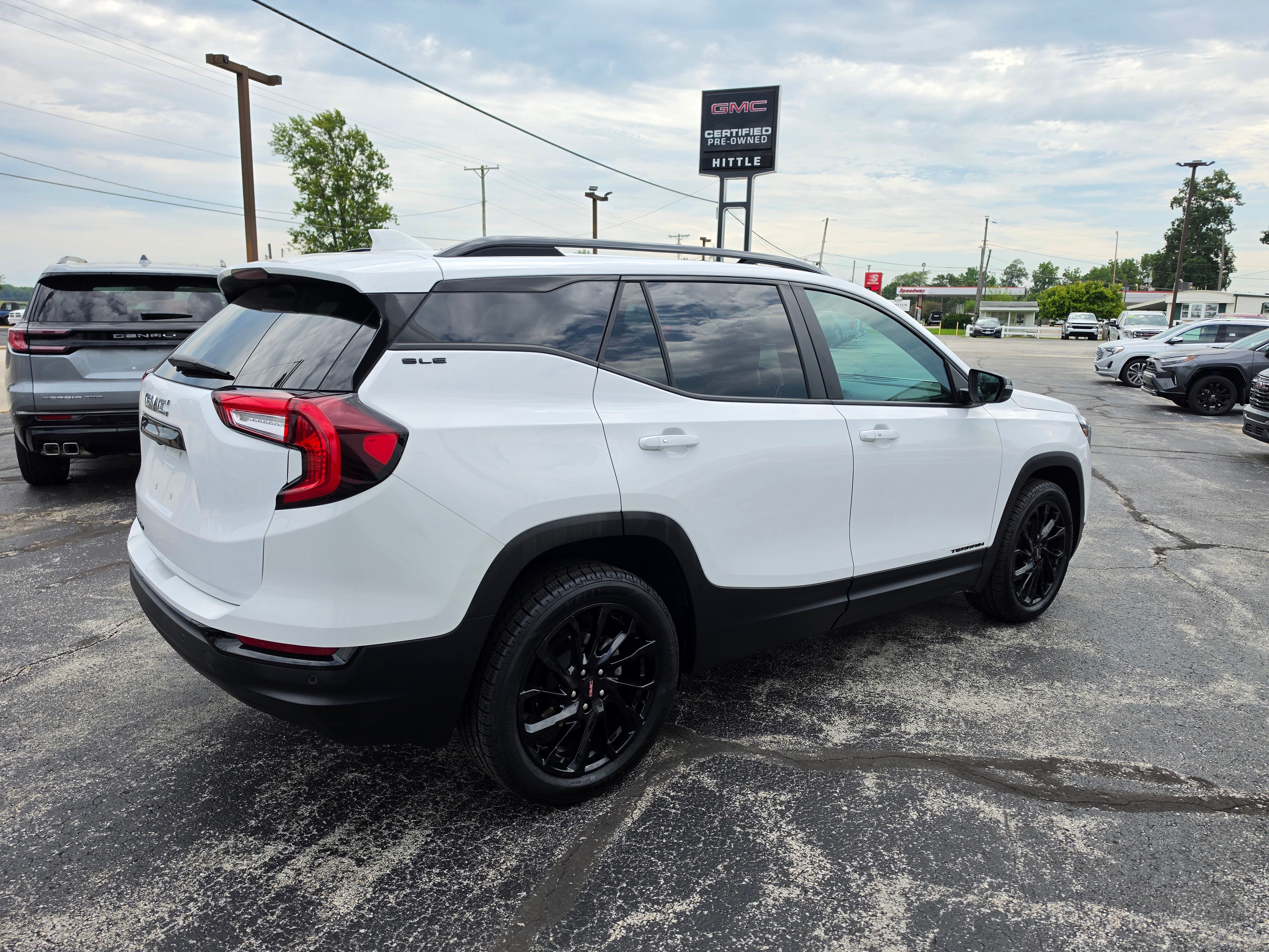 2024 GMC Terrain SLE