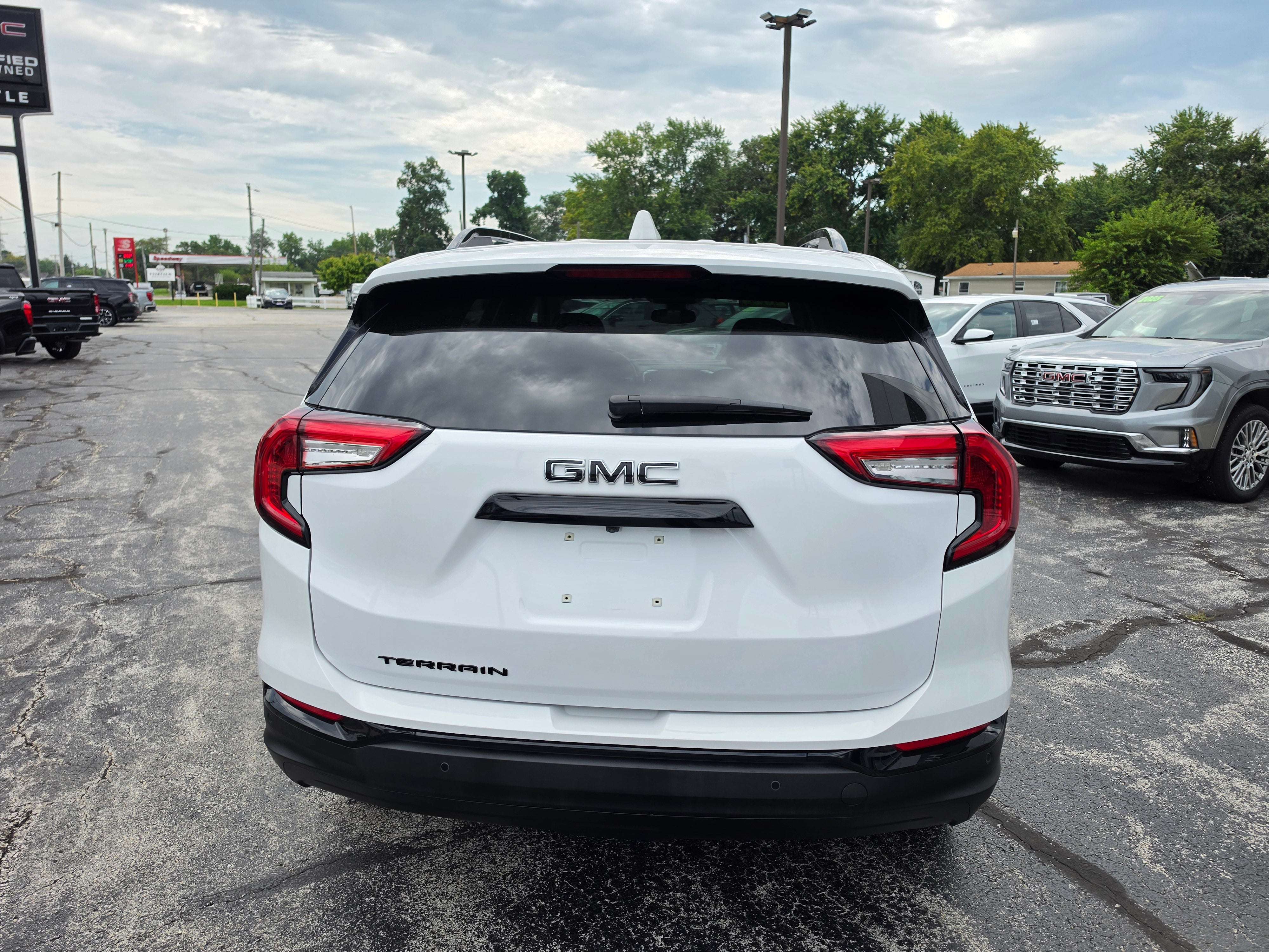 2024 GMC Terrain SLE