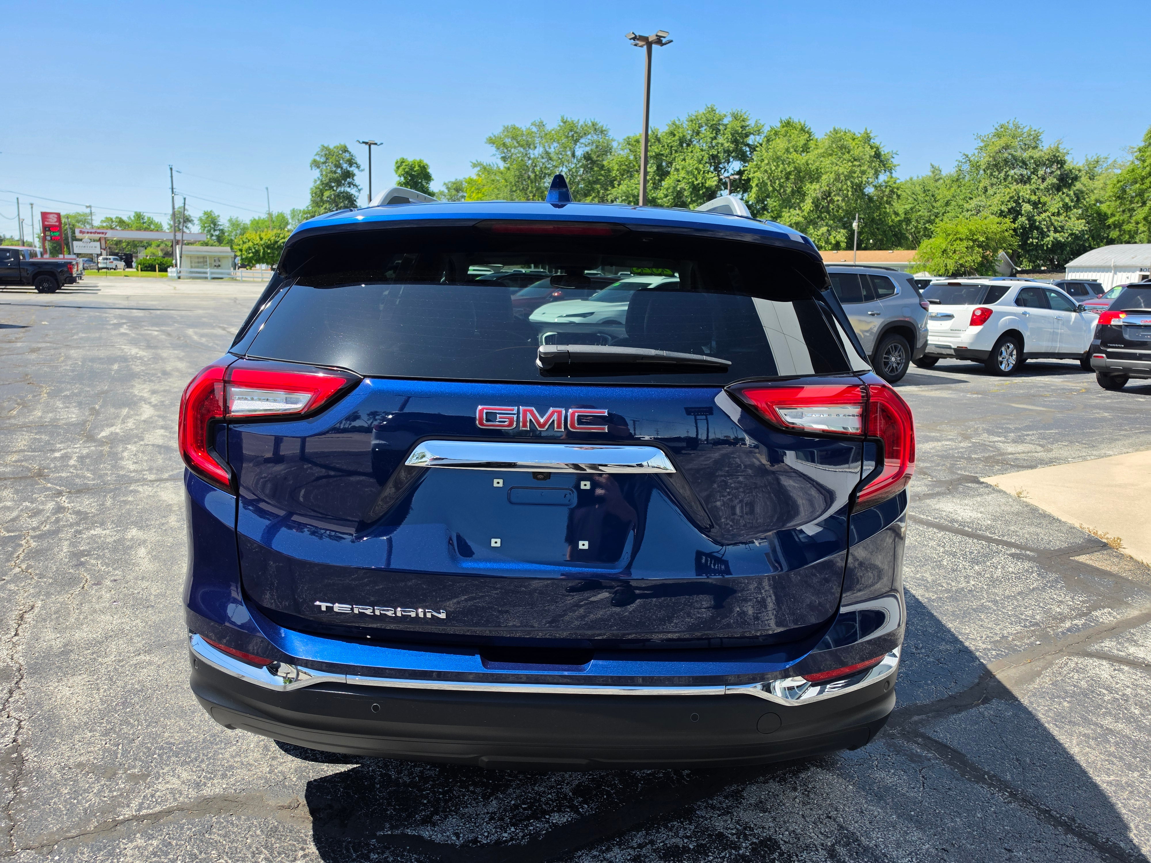 2023 GMC Terrain SLT