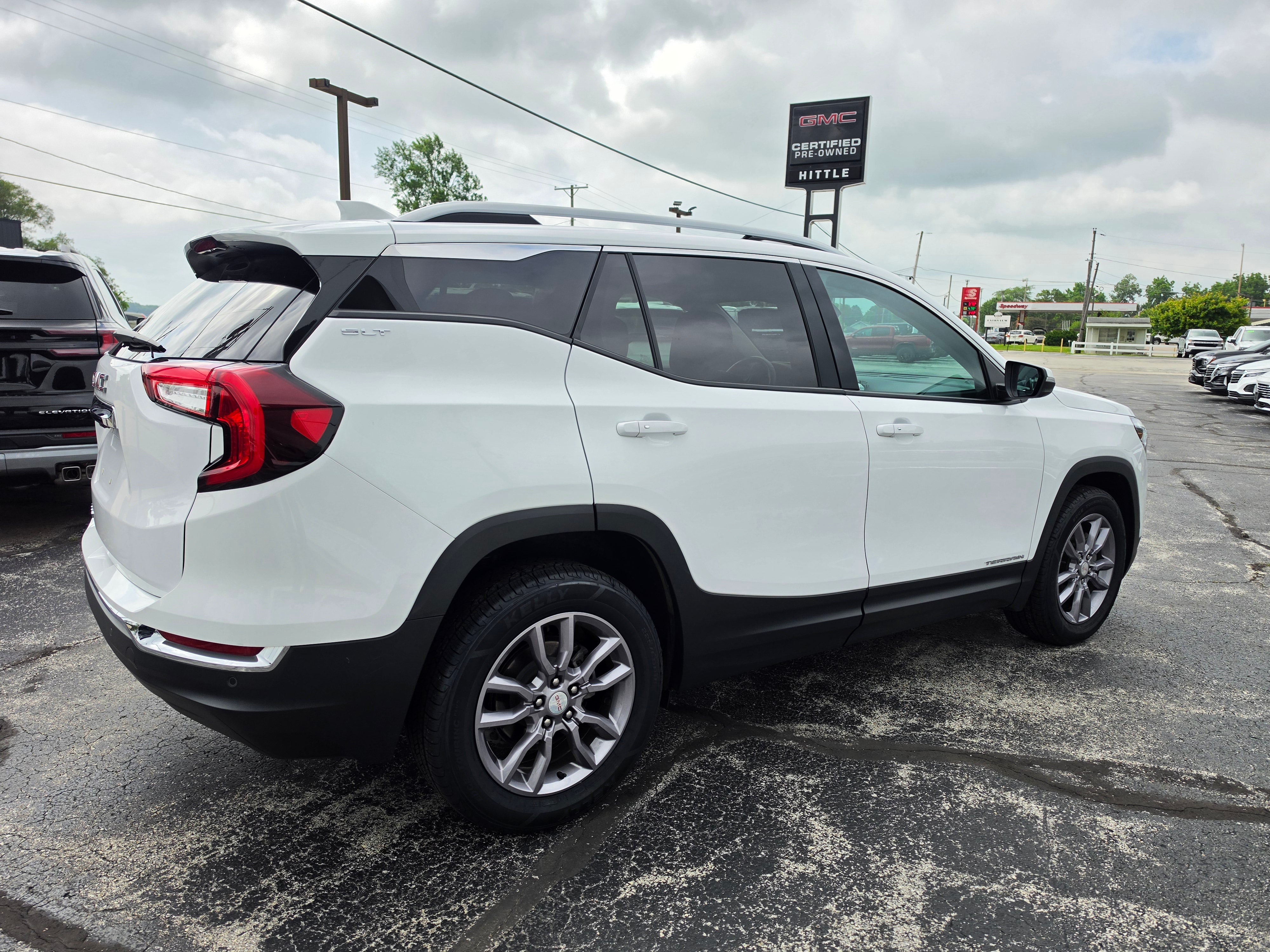 2024 GMC Terrain SLT
