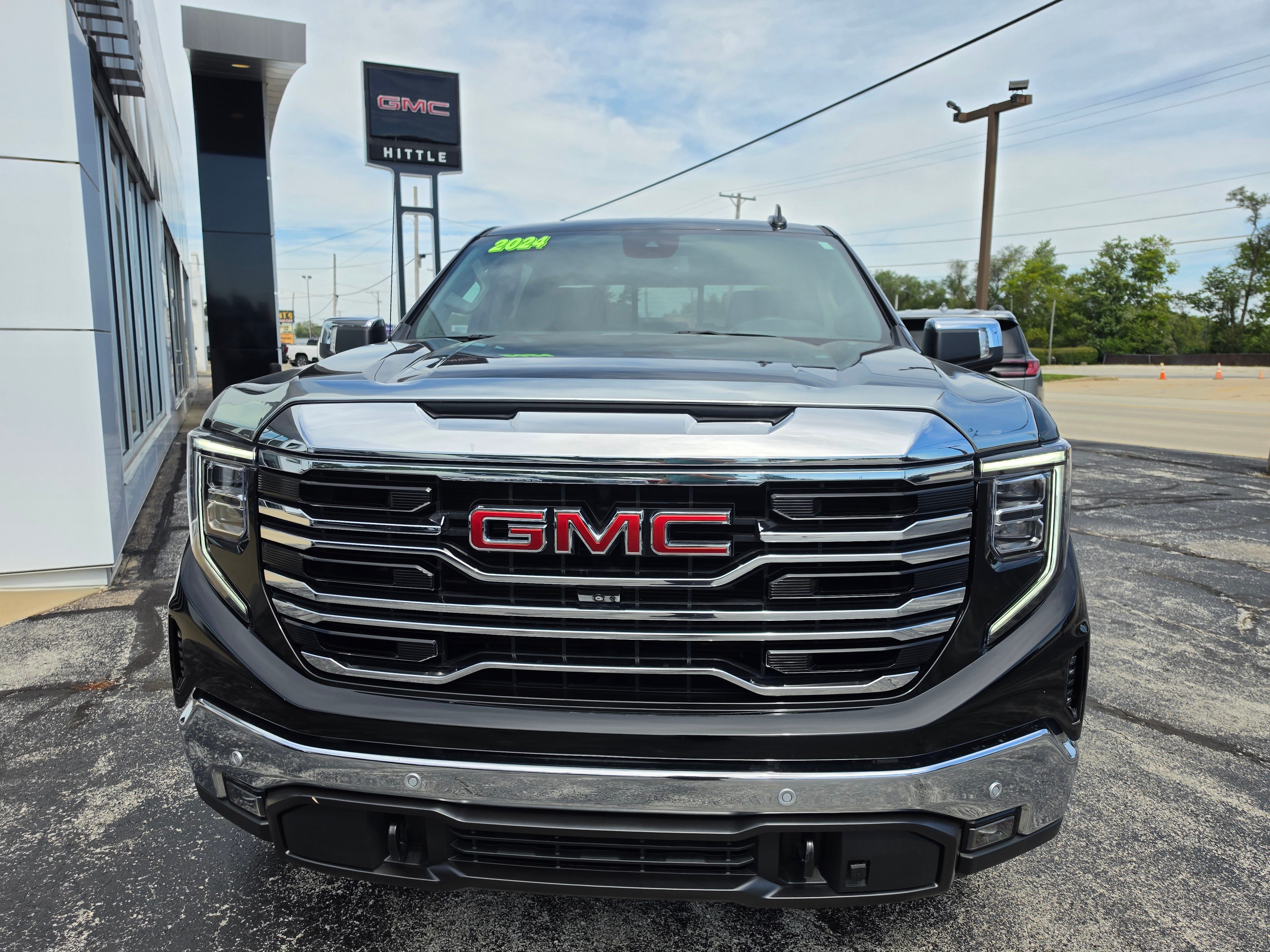 2024 GMC Sierra 1500 SLT
